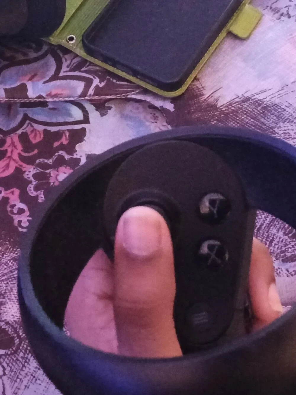 Meta Quest Oculus + remotes - Picture 5 of 8